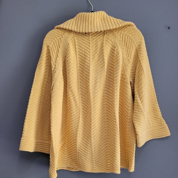 MJ Collection Cardigan - Picture 2 of 3